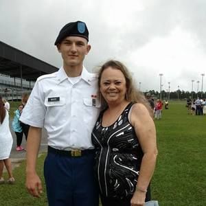 Meet your Posher, Violet